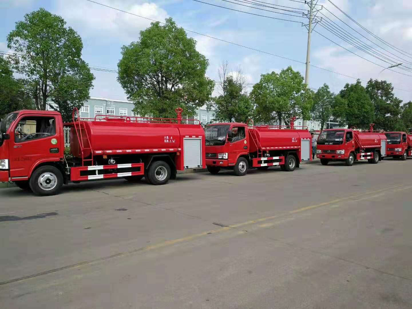 东风5吨消防洒水车